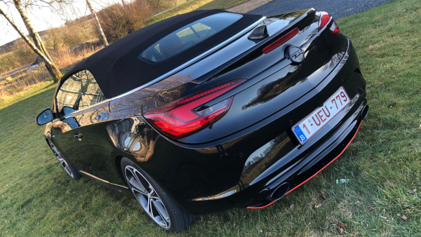 Opel CASCADA Black Storm