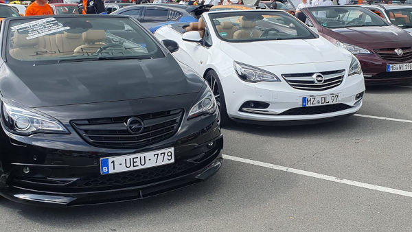 Opel CASCADA Black Storm