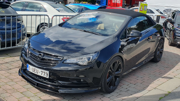 Opel CASCADA Black Storm