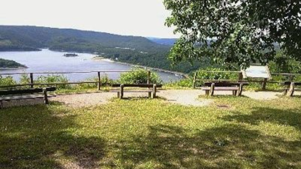 
								Viewpoint Schöne Aussicht, Schmidt