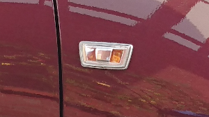 Change side turn signal indicator